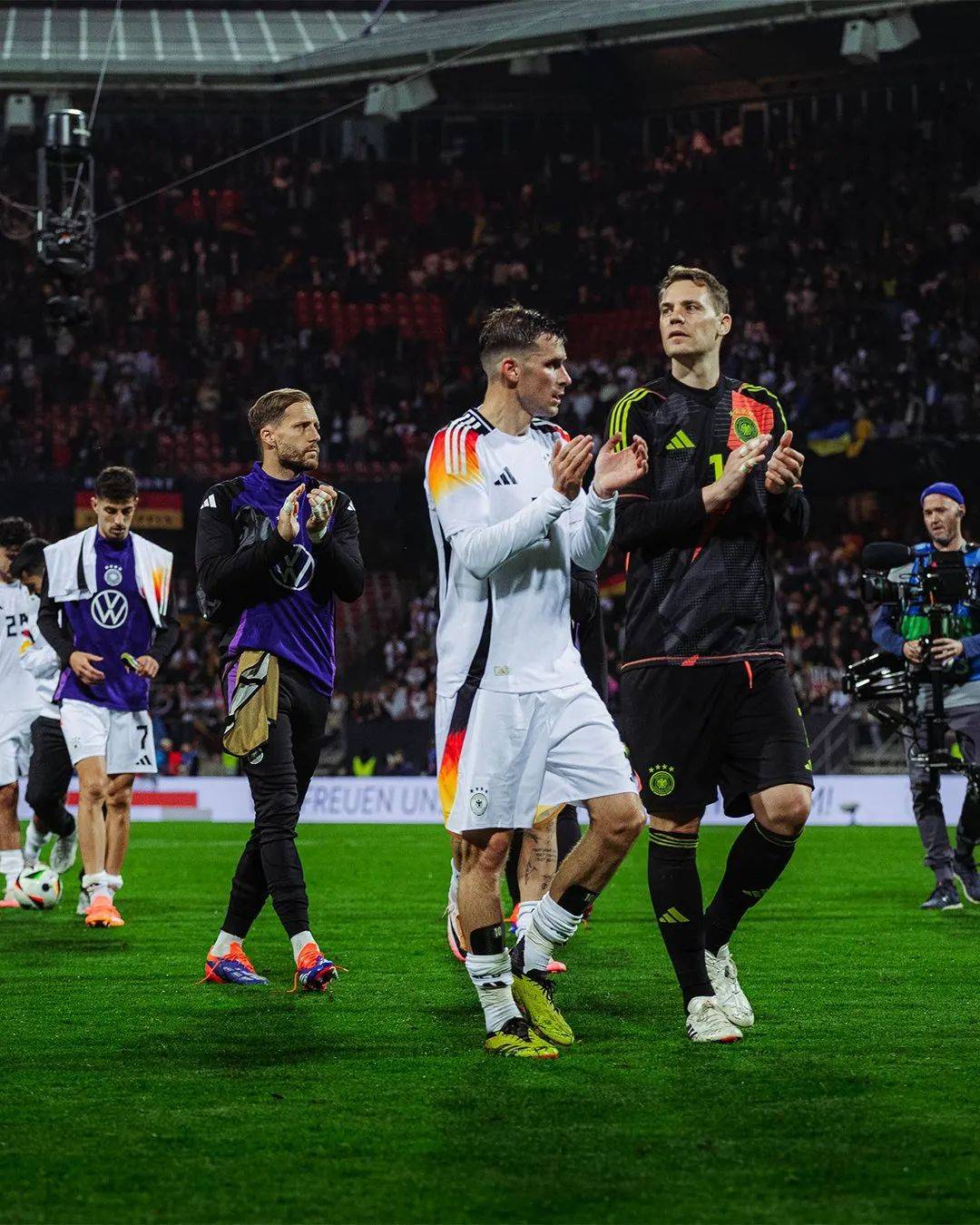 英格兰队完胜德国队，波尔状态火热