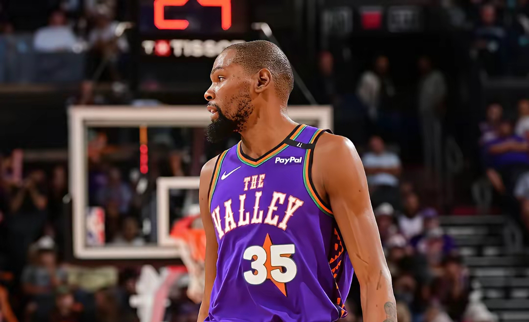 马刺轻取火箭，福克斯带队取胜