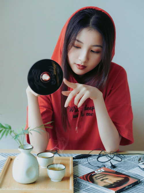 蓝调交响曲，孔德战术棋局下切尔西轻取皇家社会的多维解析