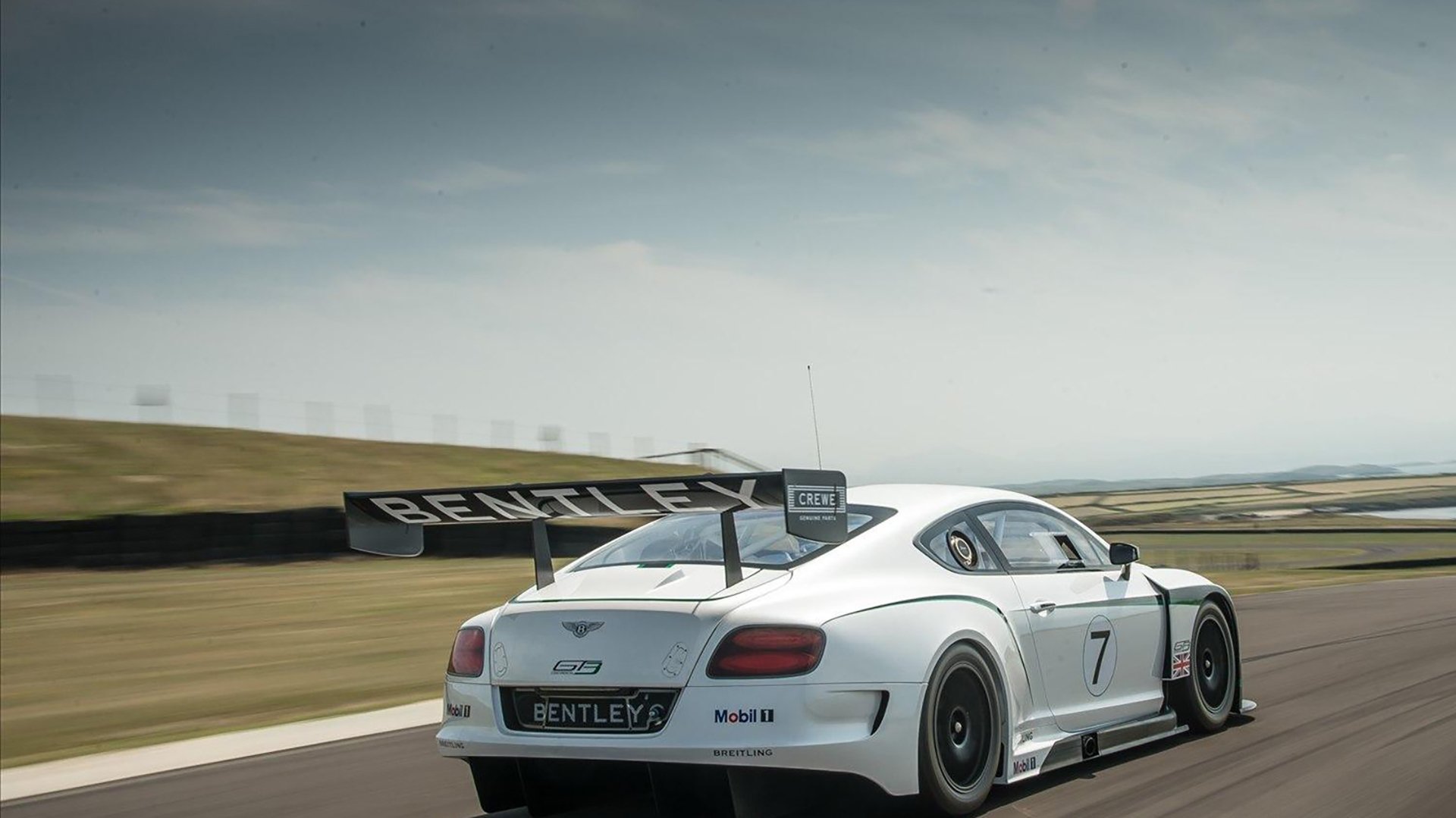 压力锻造巨星!文班亚马爆发破茧,步行者团队篮球轻取黄蜂